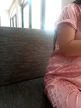 Snapshot of Thuylinh86 chatting on October 3, 2025, 5:04 am Thuylinh86 online show from October 3, 2025, 5:04 am