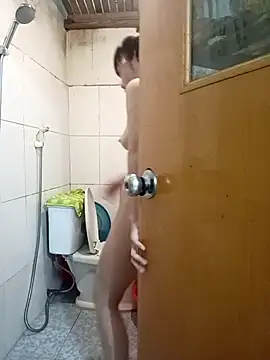 Snapshot of Thuylinh86 chatting on October 15, 2025, 12:38 pm Thuylinh86 online show from October 15, 2025, 12:38 pm