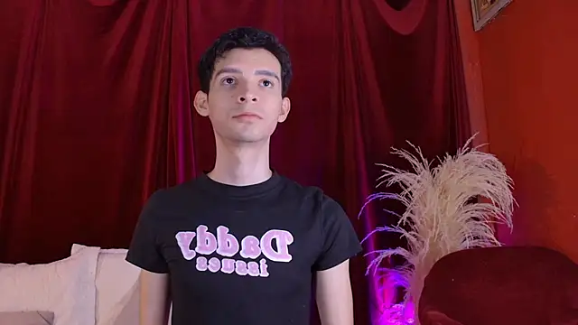 VicenteFerrer online show from May 19, 2026, 1:50 pm