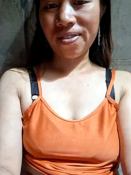 Snapshot of Ngph chatting on July 25, 2026, 8:39 pm Ngph online show from July 25, 2026, 8:39 pm