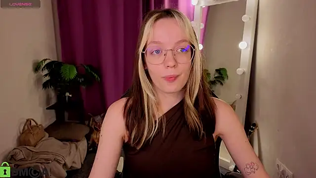 R0cket bunny online show from July 25, 2026, 1:04 am