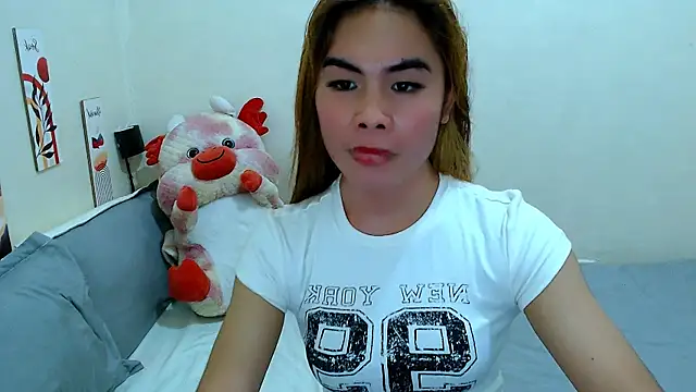 mikhaylahanderson online show from February 16, 2026, 3:46 am