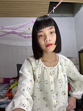 andymi1 online show from May 13, 2026, 2:09 am