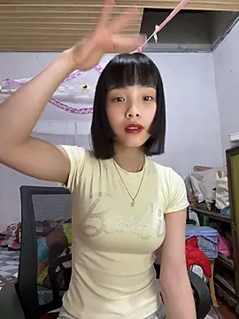 andymi1 online show from May 18, 2026, 1:45 am