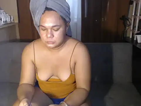 roseluv hot online show from May 8, 2026, 3:23 am