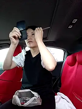 Snapshot of Haili-1 chatting on October 12, 2025, 11:04 pm Haili-1 online show from October 12, 2025, 11:04 pm