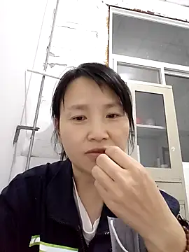 Snapshot of Haili-1 chatting on November 6, 2025, 8:37 am Haili-1 online show from November 6, 2025, 8:37 am