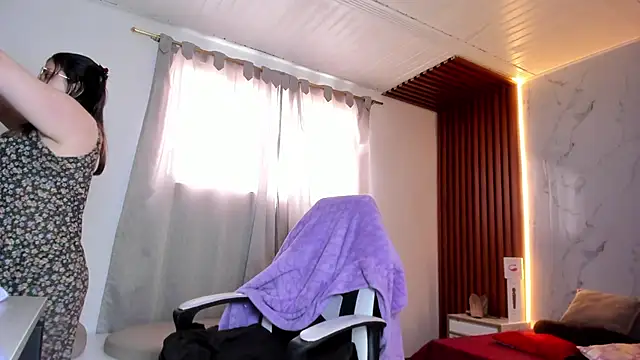 shasha bloom online show from September 28, 2025, 2:44 pm