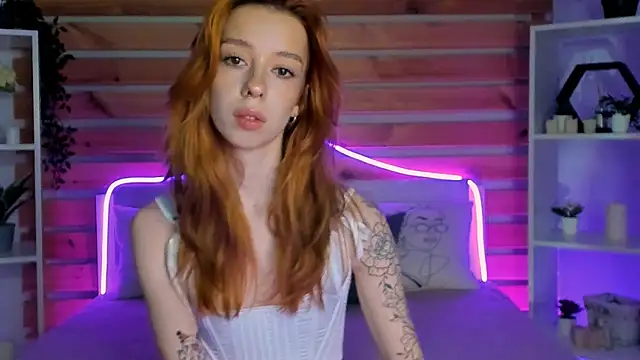 Lori Williams online show from November 25, 2025, 12:54 am