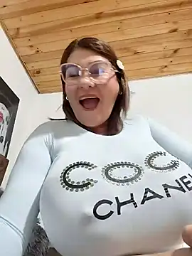 AlexxiaaMat online show from May 10, 2026, 11:04 am