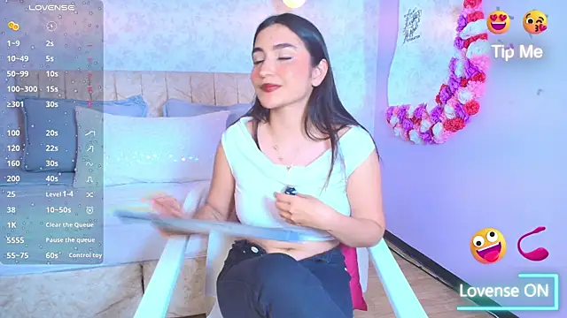 sweet artemiis online show from September 19, 2025, 8:31 pm