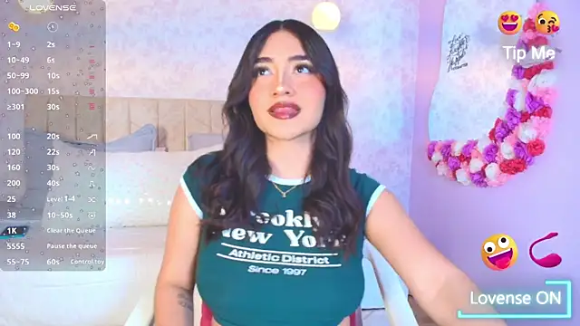 sweet artemiis online show from October 9, 2025, 7:56 pm