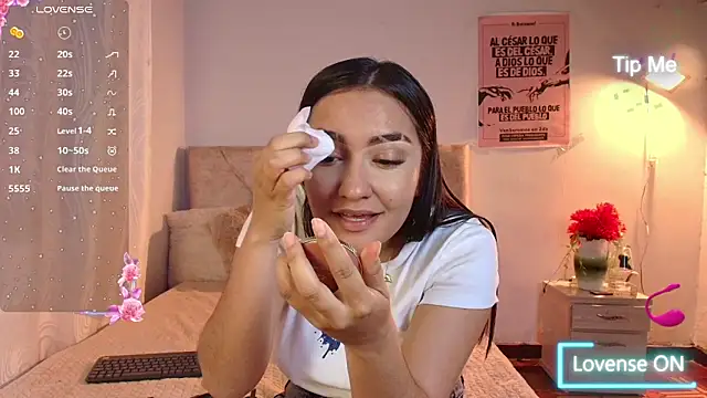 sweet artemiis online show from June 26, 2026, 8:02 pm