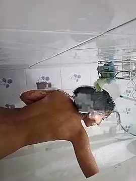 Natzu Choi online show from September 22, 2025, 12:29 pm