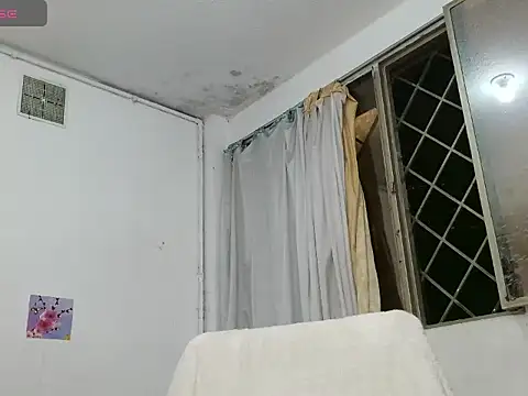 Natzu Choi online show from April 12, 2026, 12:26 am