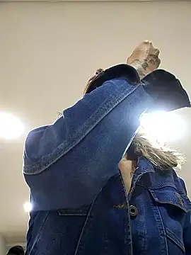 Pamelamiler   online show from January 17, 2026, 12:10 pm