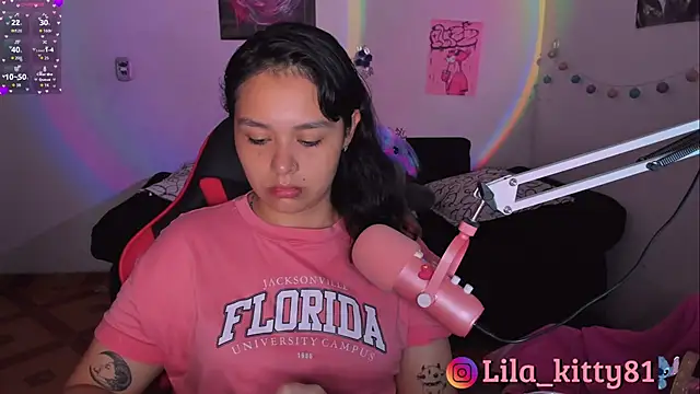Snapshot of lila_kitty81 chatting on November 1, 2025, 7:05 pm lila kitty81 online show from November 1, 2025, 7:05 pm