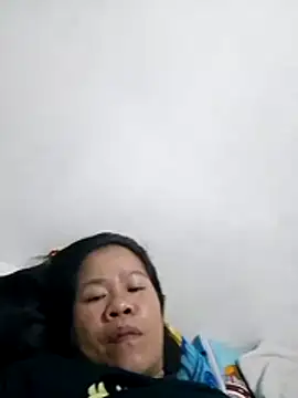 Snapshot of AsianbouncieGIRL chatting on April 21, 2026, 12:23 am AsianbouncieGIRL online show from April 21, 2026, 12:23 am