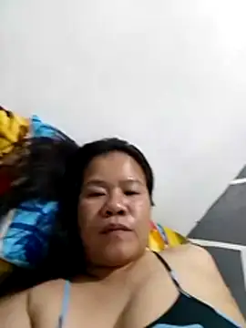 Snapshot of AsianbouncieGIRL chatting on April 23, 2026, 12:45 am AsianbouncieGIRL online show from April 23, 2026, 12:45 am