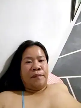 Snapshot of AsianbouncieGIRL chatting on May 6, 2026, 12:08 am AsianbouncieGIRL online show from May 6, 2026, 12:08 am