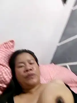 Snapshot of AsianbouncieGIRL chatting on May 21, 2026, 11:56 pm AsianbouncieGIRL online show from May 21, 2026, 11:56 pm