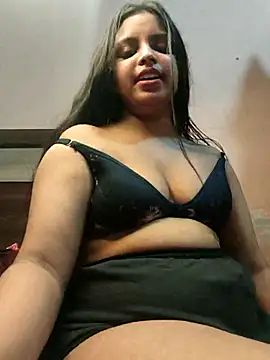 Maahhii 2 online show from May 14, 2026, 8:59 pm