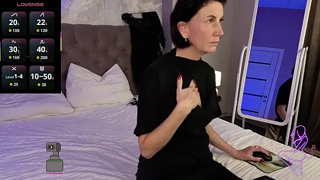 Lia Reyn online show from October 2, 2025, 10:33 am