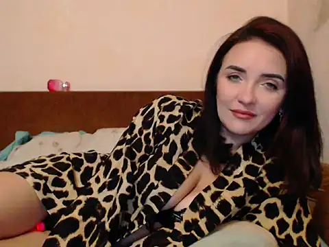 Veronica-Luxs online show from October 13, 2025, 8:58 am