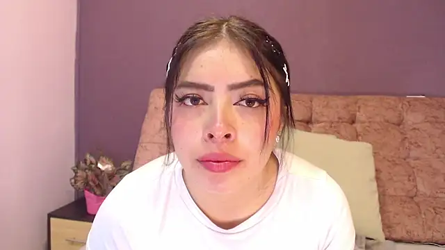 KateWelsin online show from April 11, 2026, 7:40 pm