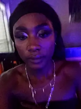 Lsnickykhanyile online show from December 5, 2025, 1:03 am