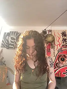 RavennMoonn online show from October 28, 2025, 12:41 pm