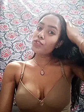 Snapshot of hornylizia123 chatting on April 17, 2026, 5:05 pm hornylizia123 online show from April 17, 2026, 5:05 pm