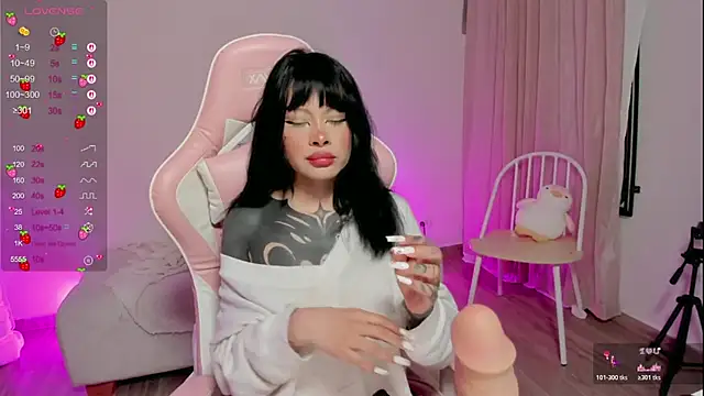 AlinaLukyanova online show from November 8, 2025, 4:45 am