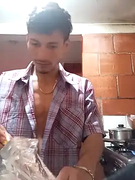 alexandercruz online show from February 18, 2026, 8:16 pm