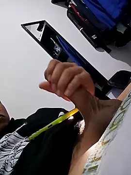 Barrx0018 online show from March 18, 2026, 4:59 am