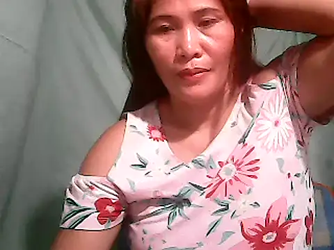 Snapshot of Juicy_69xx chatting on September 17, 2025, 7:21 am Juicy 69xx online show from September 17, 2025, 7:21 am