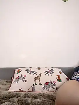 Snapshot of RosieCheexxxxxx chatting on November 16, 2025, 5:46 am RosieCheexxxxxx online show from November 16, 2025, 5:46 am