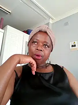 cairococo online show from September 13, 2025, 11:32 am