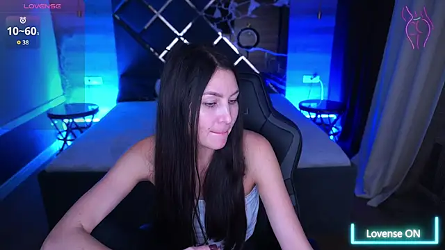 EliseVelour online show from November 13, 2025, 3:55 pm