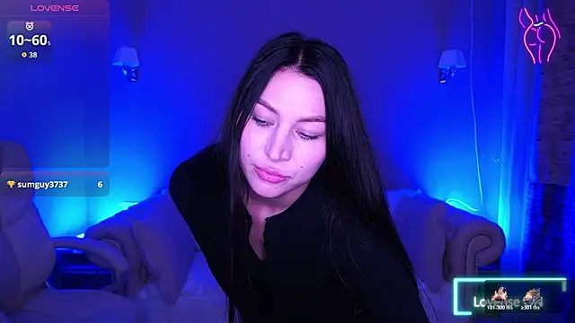 EliseVelour online show from November 30, 2025, 1:59 pm