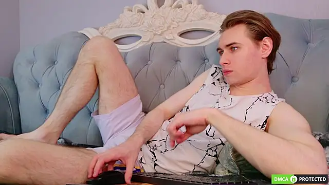 WilliamDyson online show from April 4, 2026, 3:49 am