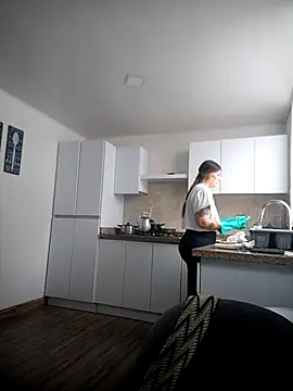 Fernandar2025 online show from April 6, 2026, 5:58 pm