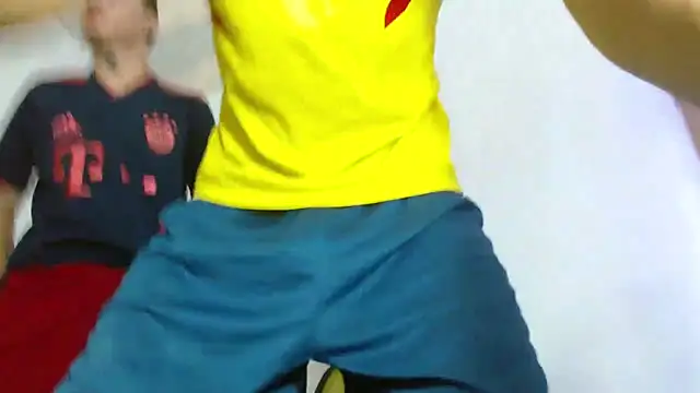 skinny23cm online show from April 2, 2026, 1:31 pm