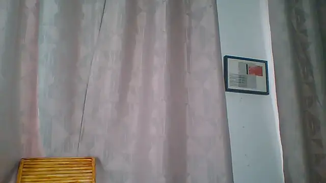 Curvy Scarlet online show from October 26, 2025, 1:06 pm