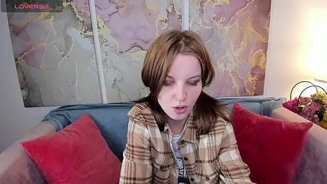 Madelaineses online show from September 28, 2025, 8:42 am