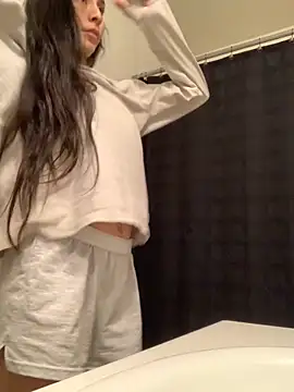 lovinlush online show from November 16, 2025, 5:40 pm