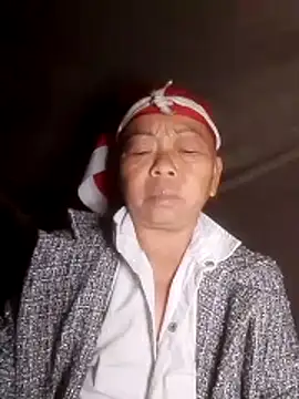 VangLe73 online show from October 22, 2025, 11:21 am