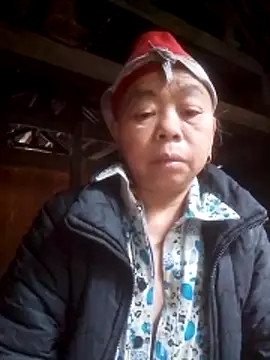 Snapshot of VangLe73 chatting on February 3, 2026, 4:10 am VangLe73 online show from February 3, 2026, 4:10 am