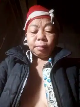 Snapshot of VangLe73 chatting on February 24, 2026, 11:58 pm VangLe73 online show from February 24, 2026, 11:58 pm