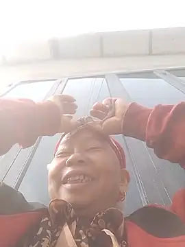 Snapshot of VangLe73 chatting on February 28, 2026, 3:07 am VangLe73 online show from February 28, 2026, 3:07 am